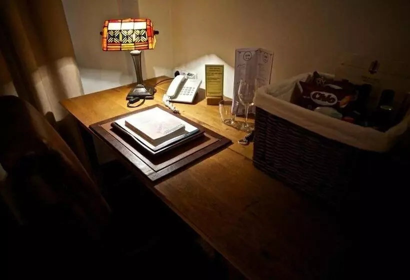 هتل Rembrandt Old Town