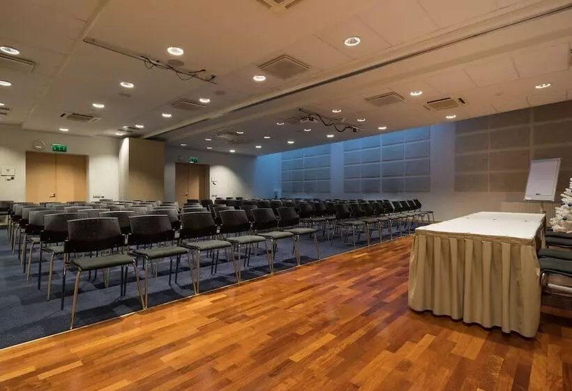 Riga Islande Hotel With Free Parking