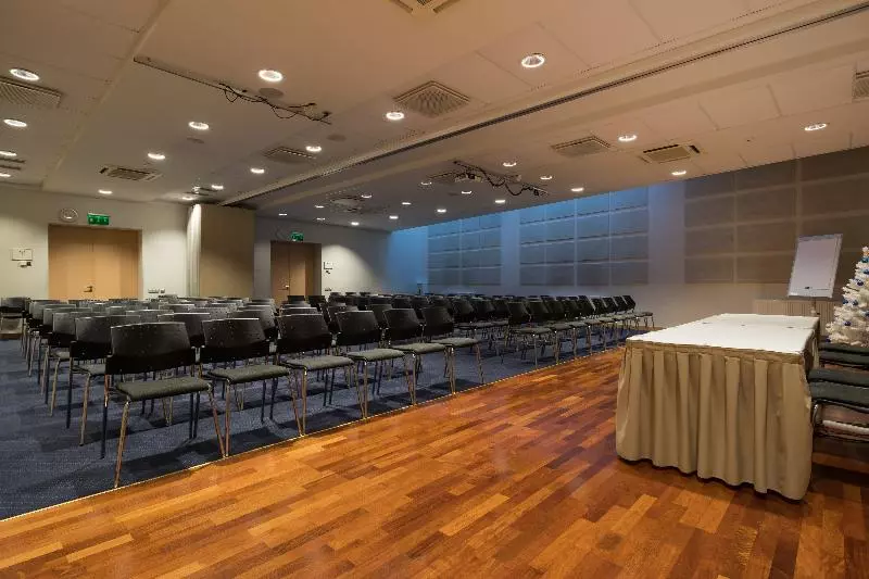 Riga Islande Hotel With Free Parking