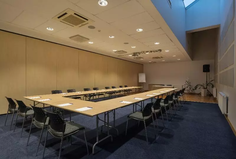 Riga Islande Hotel With Free Parking