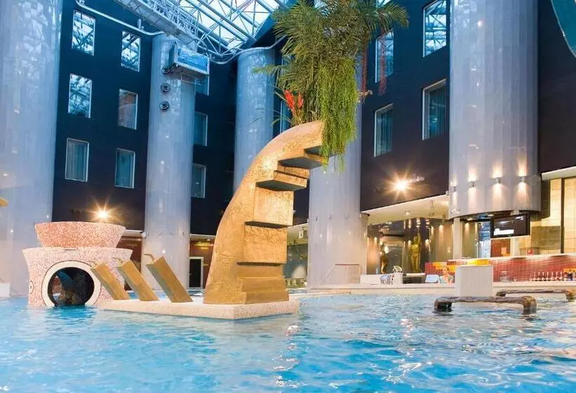 هتل Tallink Spa & Conference