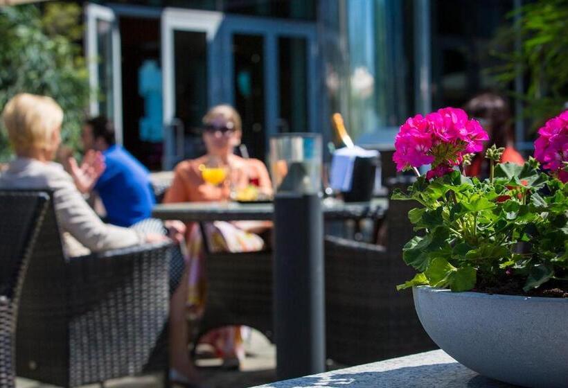 هتل Tallink Spa & Conference