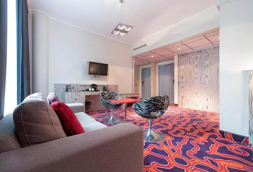 هتل Tallink Spa & Conference