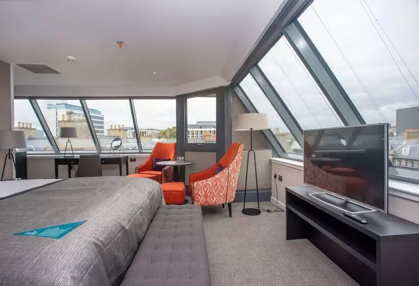 هتل Ten Hill Place