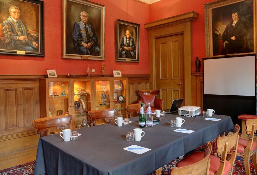 هتل Ten Hill Place