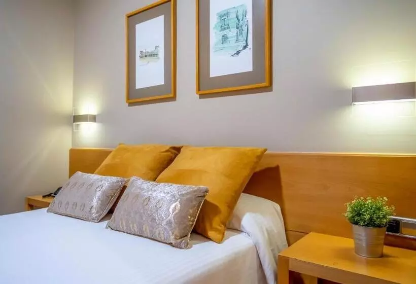 هتل Victoria 4 Puerta Del Sol