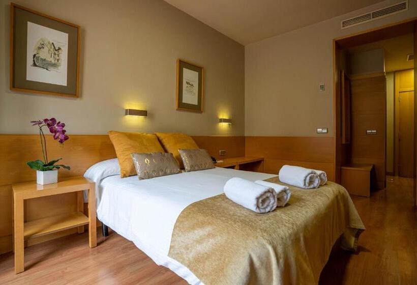 هتل Victoria 4 Puerta Del Sol