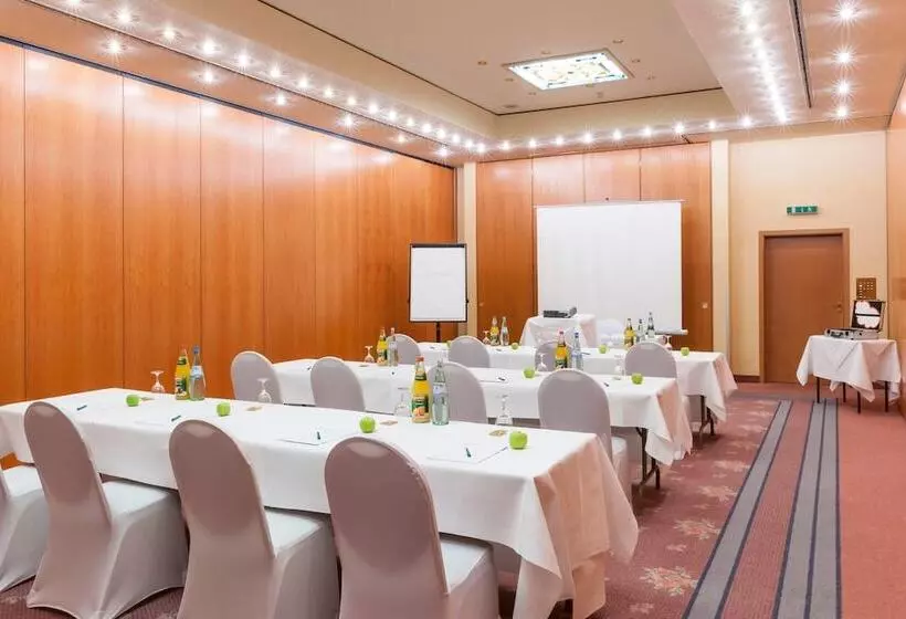 ホテル Wyndham Garden Donaueschingen