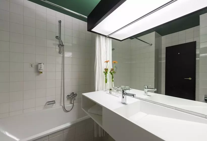 ホテル Wyndham Garden Donaueschingen