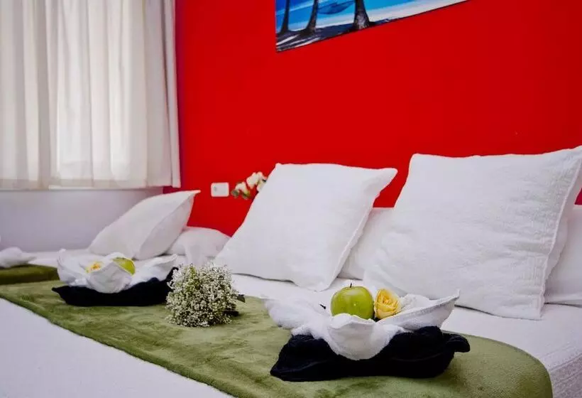 Общежитие Barcelona City North Hostal
