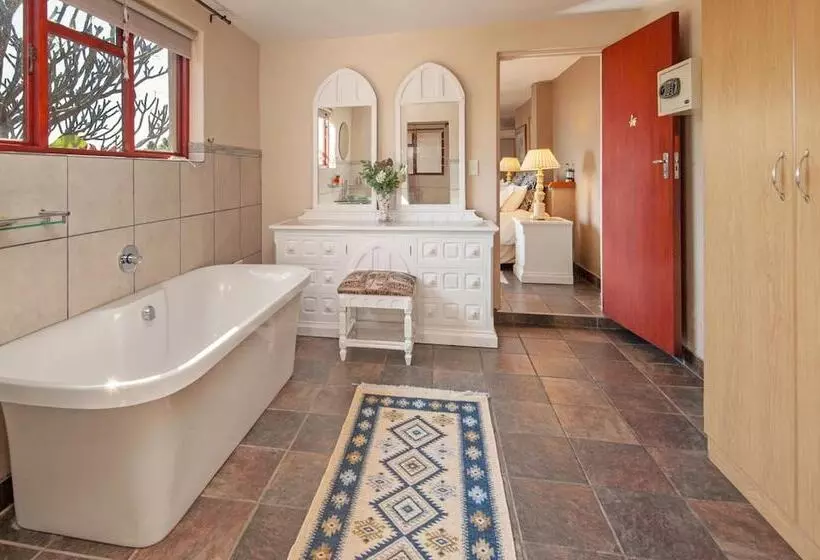 مبيت وإفطار 18 On Kloof Guest House