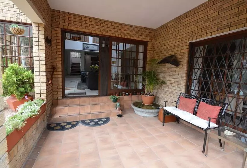 酒店 Bayside Lodge Garden Route B&b