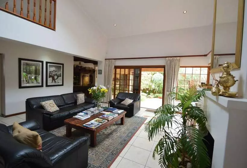 酒店 Bayside Lodge Garden Route B&b