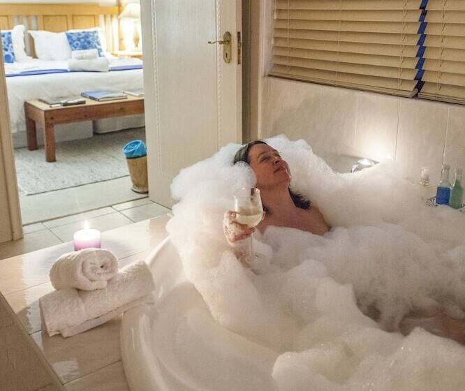 호텔 Bayside Lodge Garden Route B&b