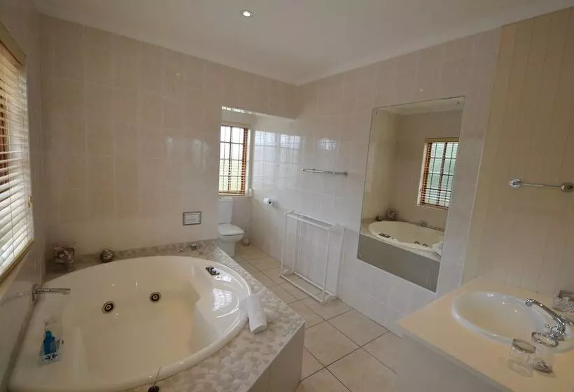 酒店 Bayside Lodge Garden Route B&b