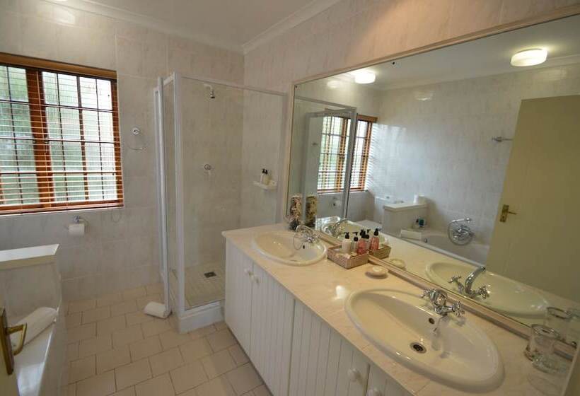 호텔 Bayside Lodge Garden Route B&b