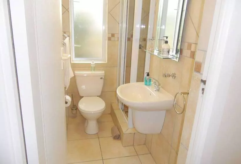 酒店 Bayside Lodge Garden Route B&b