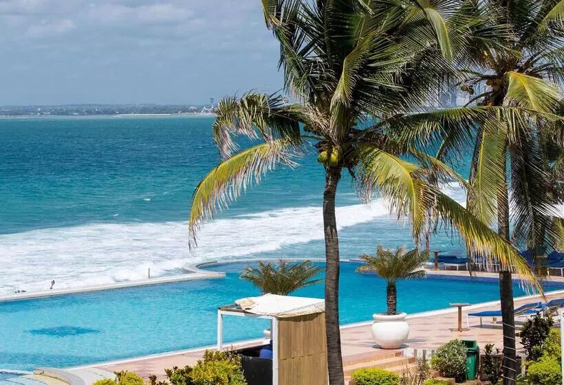 هتل Golden Tulip Dar Es Salaam