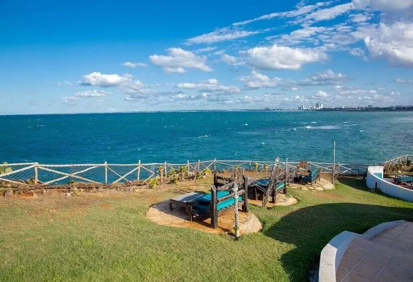 هتل Golden Tulip Dar Es Salaam