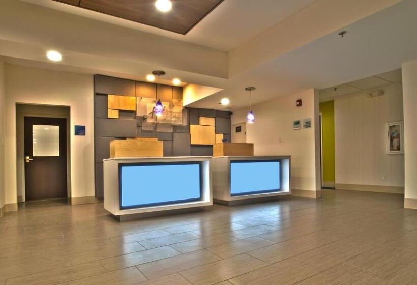 هتل Holiday Inn Express & Suites Evansville North, An Ihg