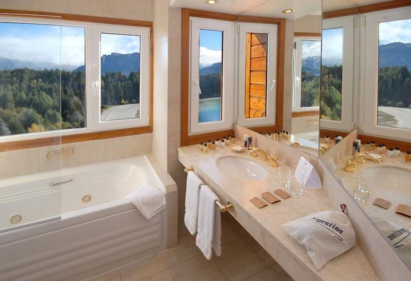 هتل Hostería Isla Victoria Lodge