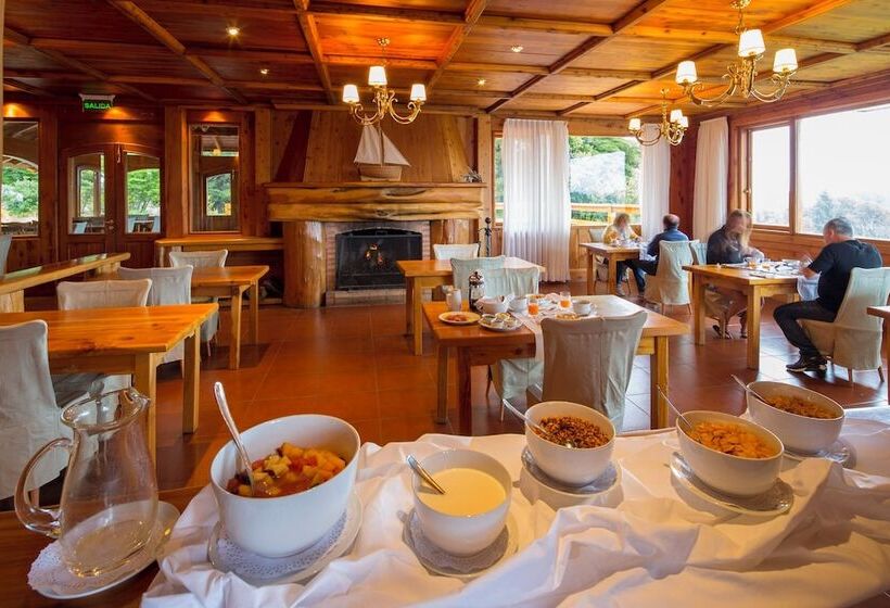 هتل Hostería Isla Victoria Lodge