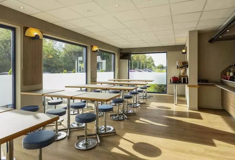 ホテル Ibis Budget Charleroi Airport