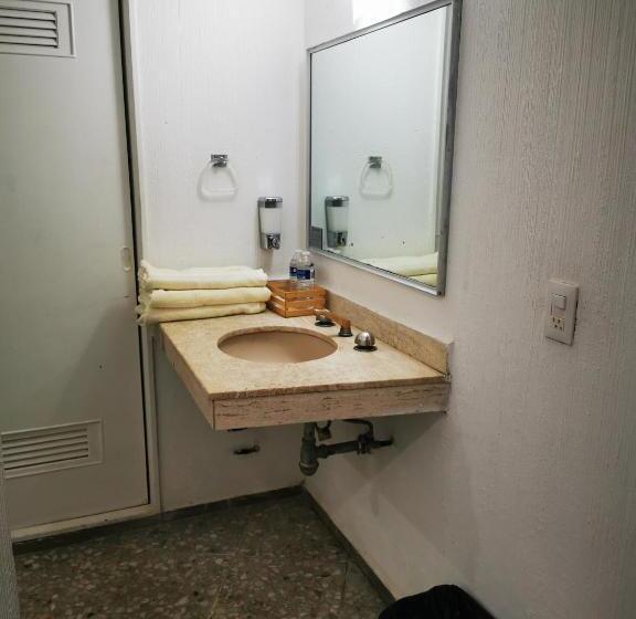 Отель Las Torres Gemelas Acapulco