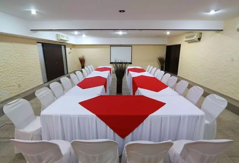 هتل Las Torres Gemelas Acapulco