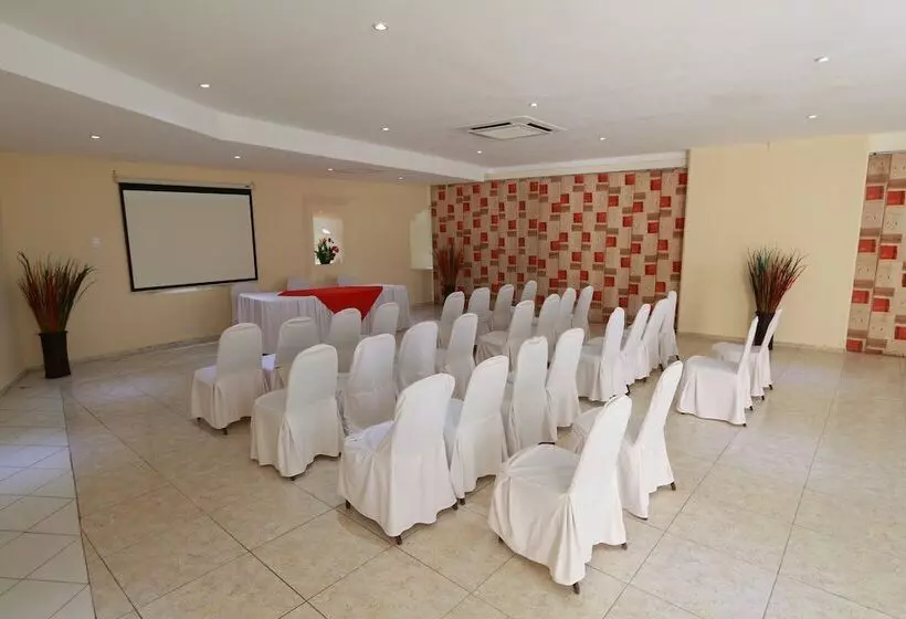 هتل Las Torres Gemelas Acapulco