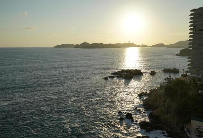 Отель Las Torres Gemelas Acapulco