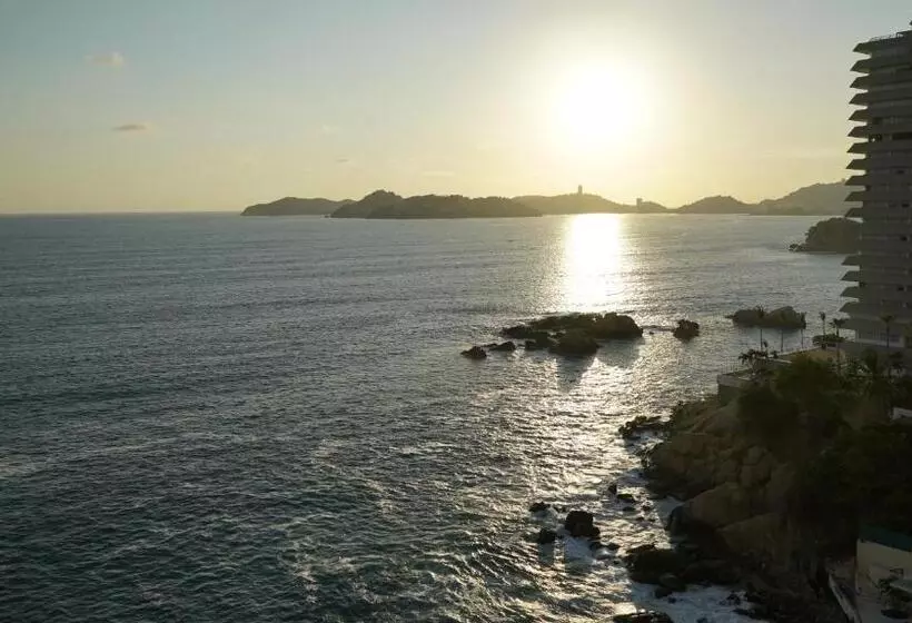 هتل Las Torres Gemelas Acapulco