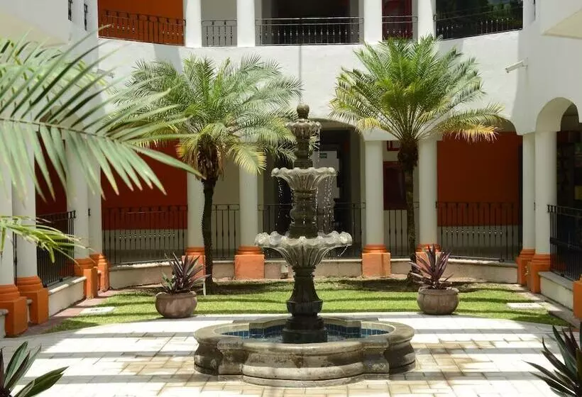 ホテル Mision Colima