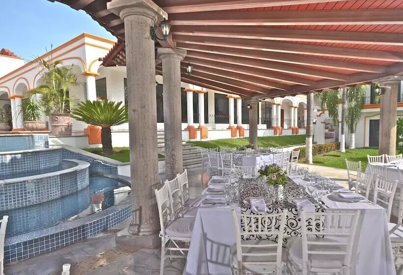 ホテル Mision Colima