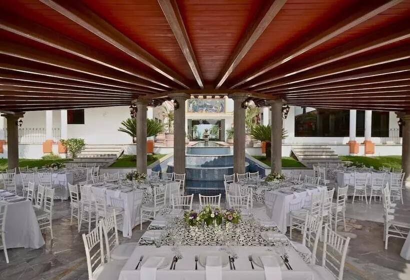 ホテル Mision Colima