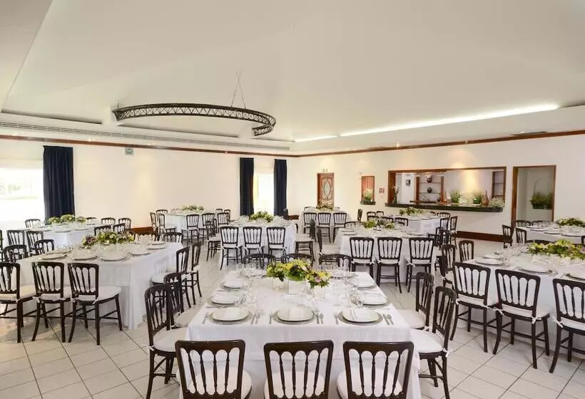 ホテル Mision Colima