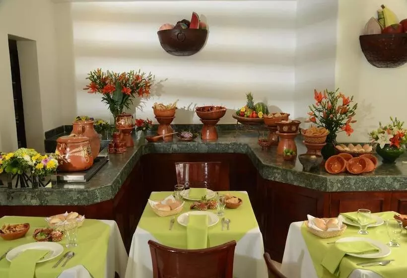 ホテル Mision Colima