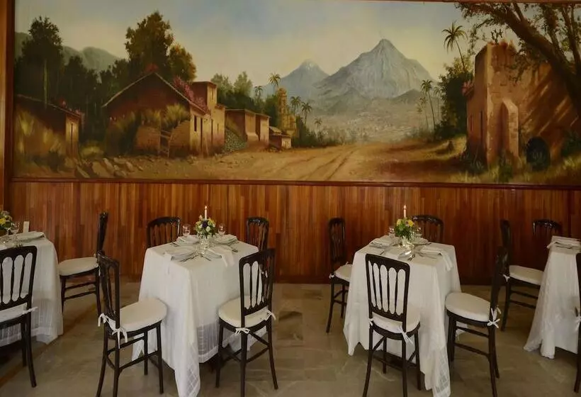 ホテル Mision Colima