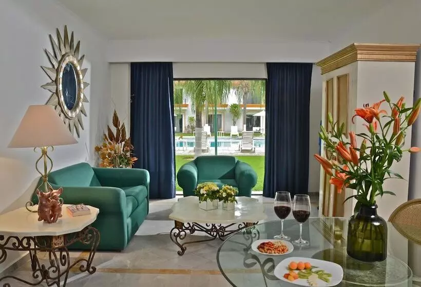 ホテル Mision Colima