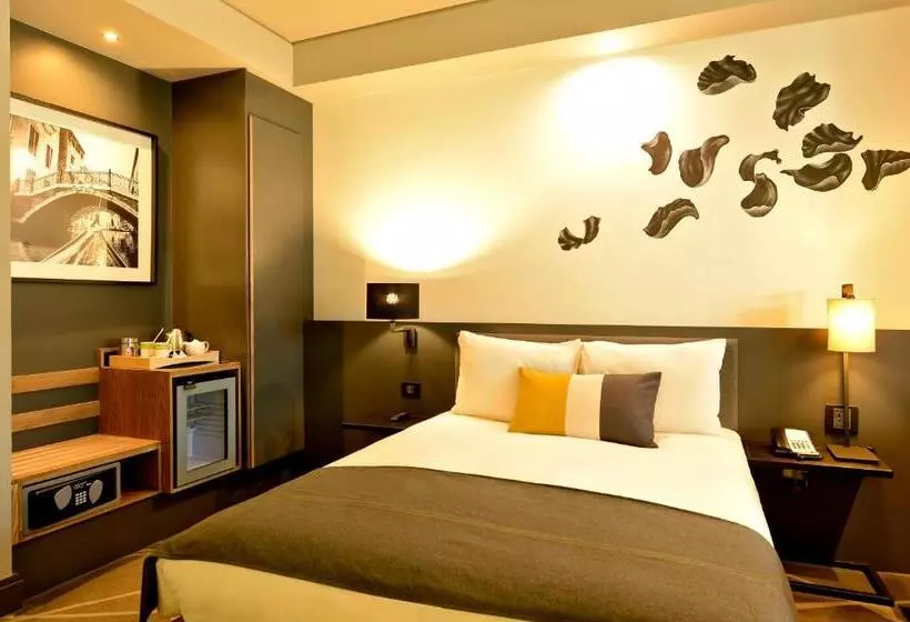 Piazza Hotel Montecasino