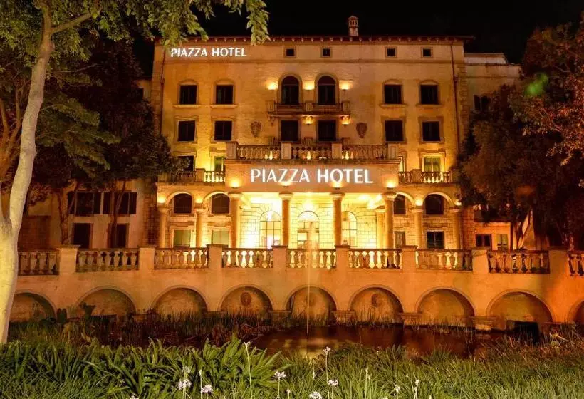 Piazza Hotel Montecasino