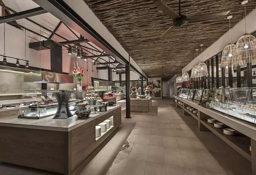 هتل Preskil Island Resort