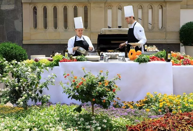 هتل Rocco Forte Villa Kennedy