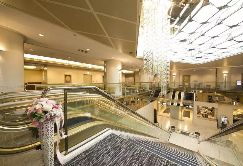 Shin Osaka Washington Hotel Plaza
