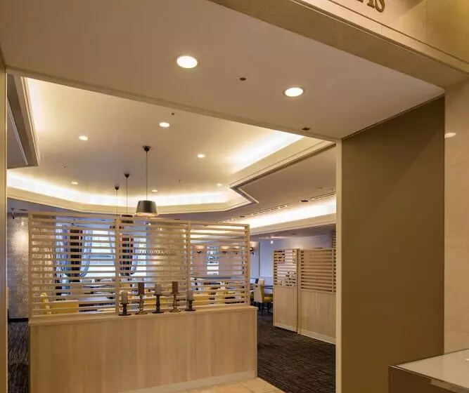 Shin Osaka Washington Hotel Plaza