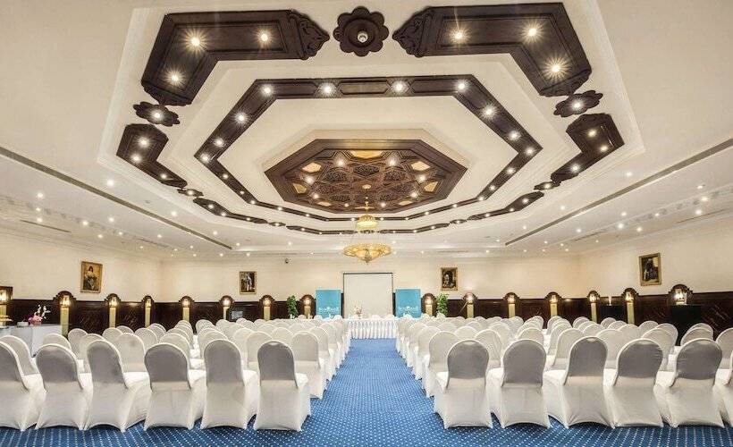 هتل Sunrise Garden Beach Resort