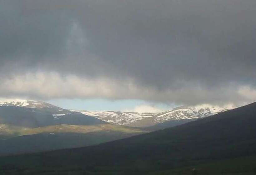 호스텔 El Roblón De Cabuerniga