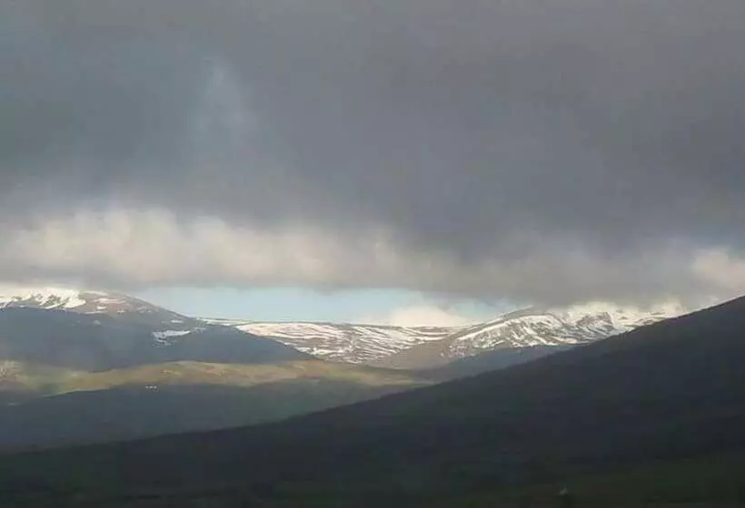 ユースホステル El Roblón De Cabuerniga