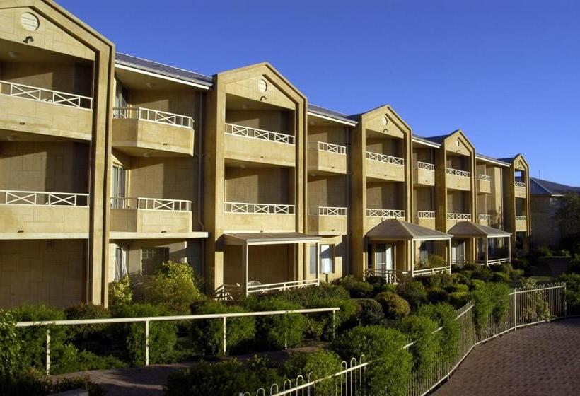 בית מלון כפרי Abbey Beach Resort