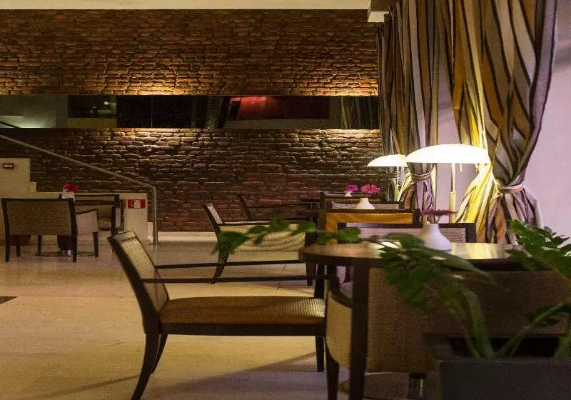 Hotel Davitel Tobacco